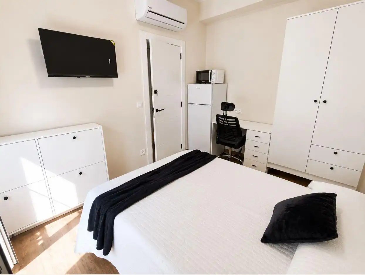 Habitación de Casa o chalet de alquiler en Torrelavega  con Calefacción, Terraza y Amueblado