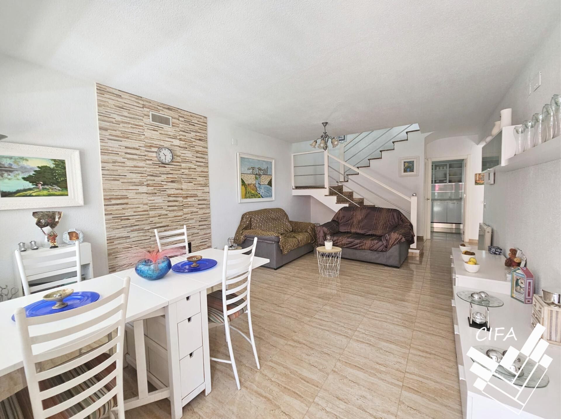 Sala de estar de Casa adosada en venta en Vinaròs con Terraza y Amueblado