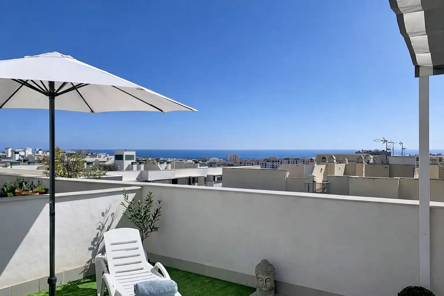 Àtic amb piscina en venda a Estepona Pueblo, imagen 44