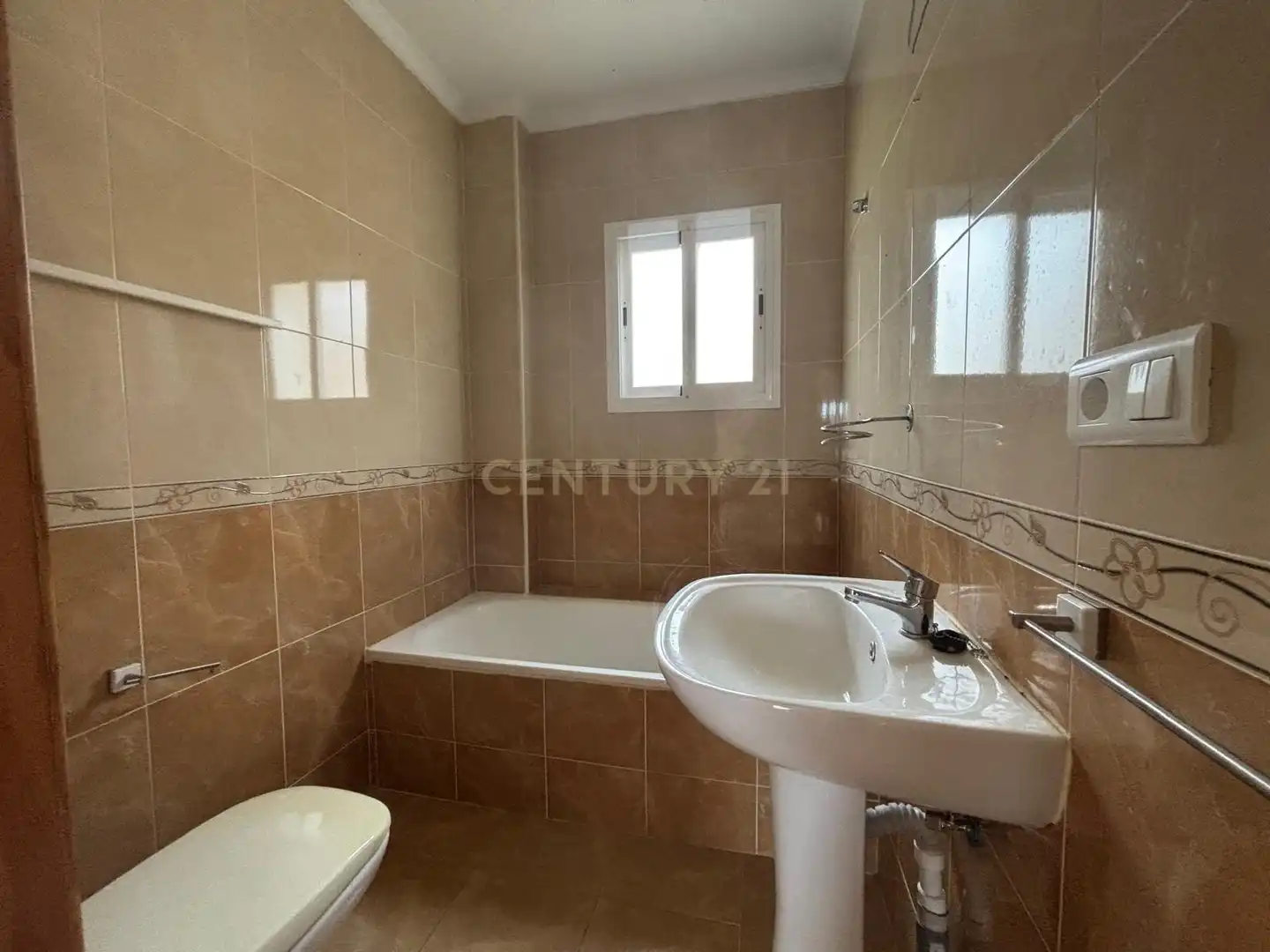 Bany de Casa o xalet en venda en Torrox amb Piscina comunitària