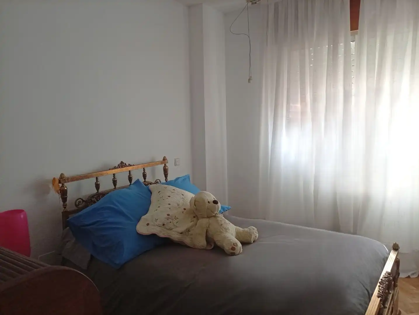 Dormitori de Casa adosada en venda en Valladolid amb Calefacció, Parquet i Piscina comunitària