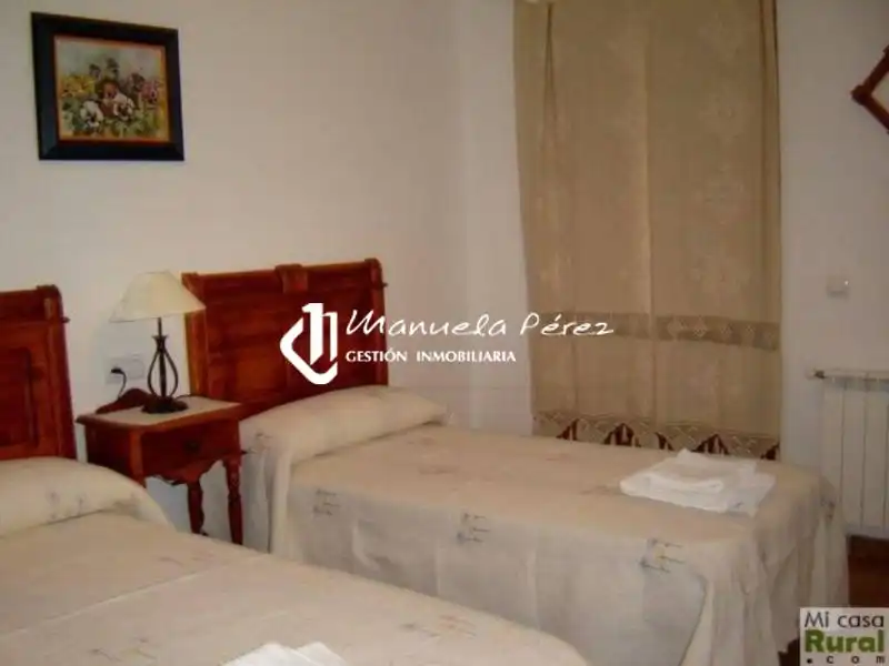 Bedroom of Country homes for sale in Cáceres  with Air Conditioner, Heating and Terrace