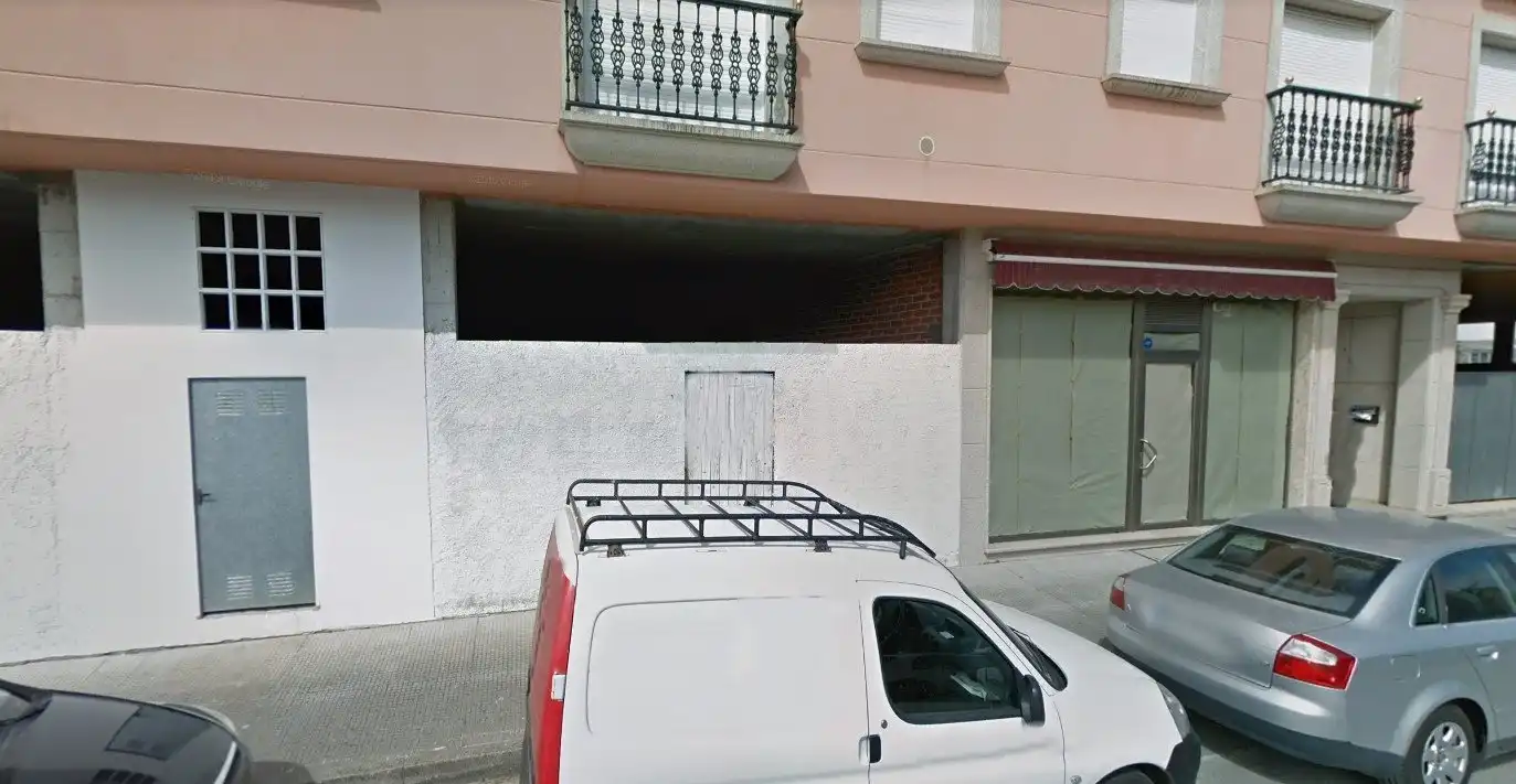 Local commercial à vendre à Calle eduardo blanco amor