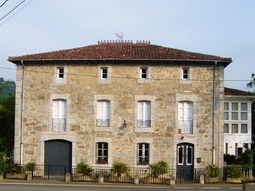 Maison avec balcon à vendre à Barrio Veguilla