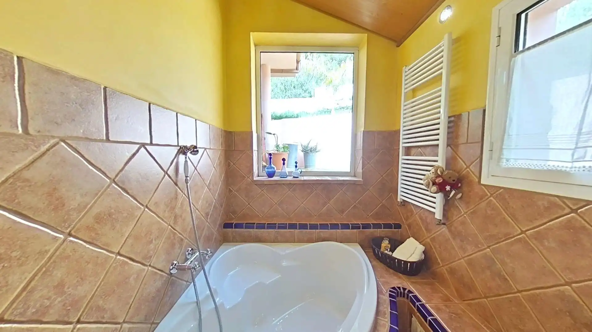 Baño de Casa o chalet en venta en L'Ametlla del Vallès con Aire acondicionado, Calefacción y Jardín privado