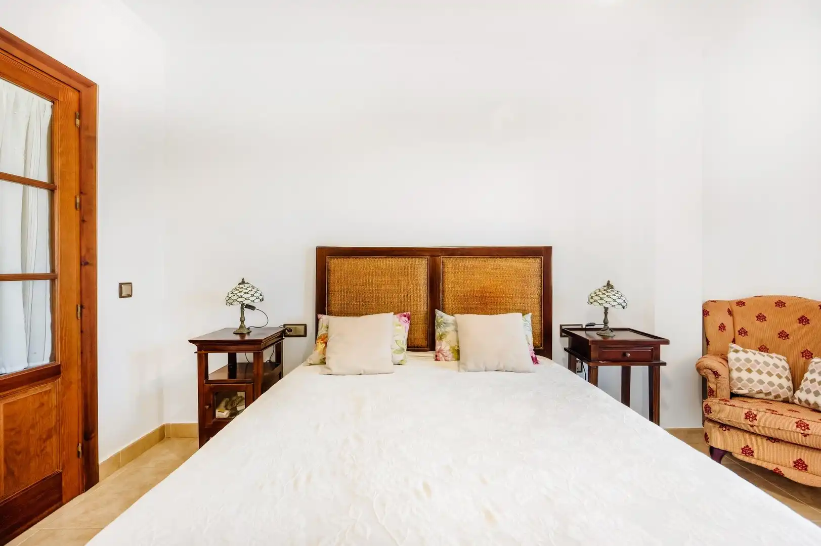 Dormitori de Casa o xalet en venda en Chiclana de la Frontera amb Aire condicionat, Jardí privat i Terrassa