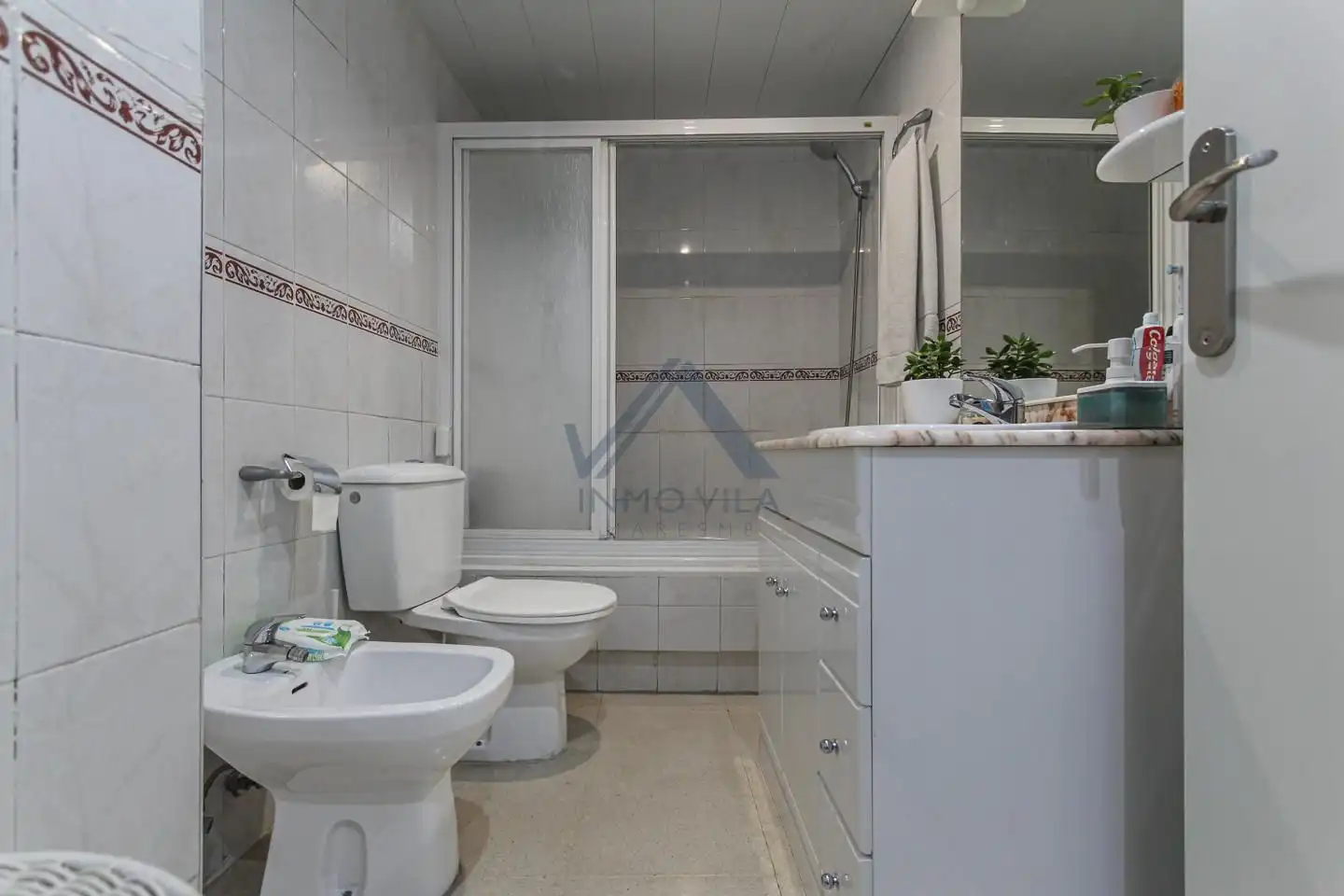 Badezimmer von Wohnung zum Verkauf in Montcada i Reixac mit Klimaanlage, Terrasse und Möbliert