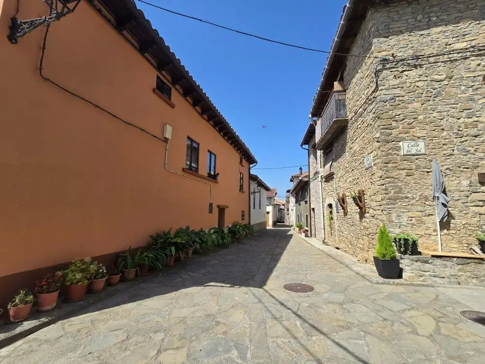 Exterior view of Houses for sale in Puente la Reina de Jaca  with Private garden