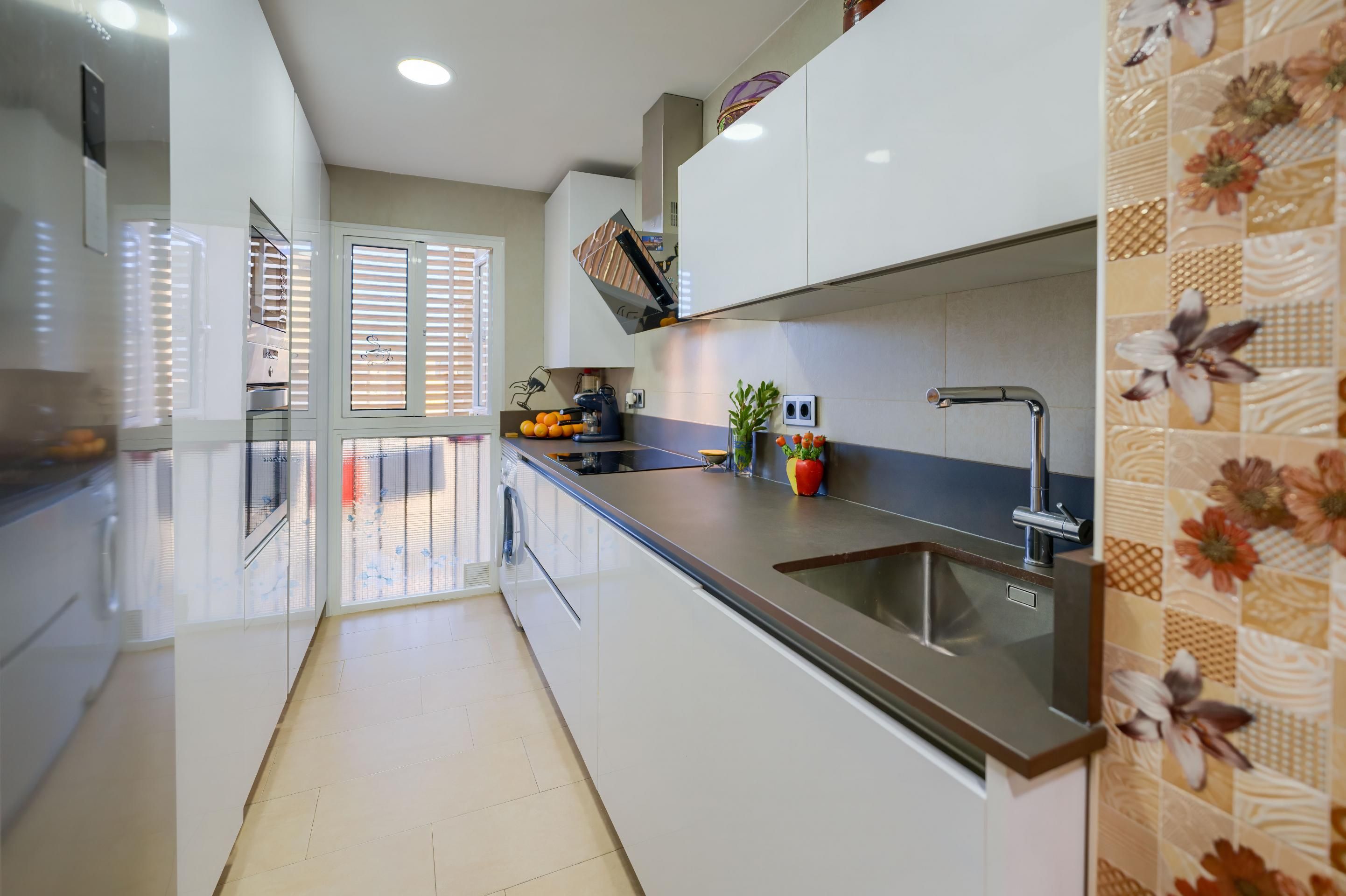 Kitchen of Premises for sale in  Sevilla Capital