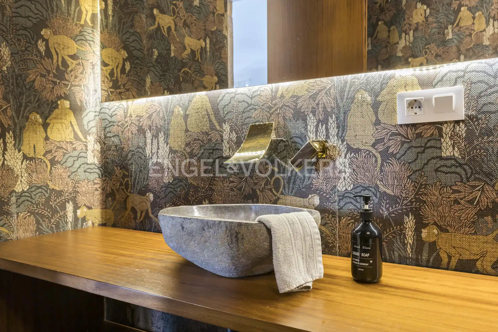 Bathroom of Flat for rent in Madrid  with Heating, Furnished and Balcony