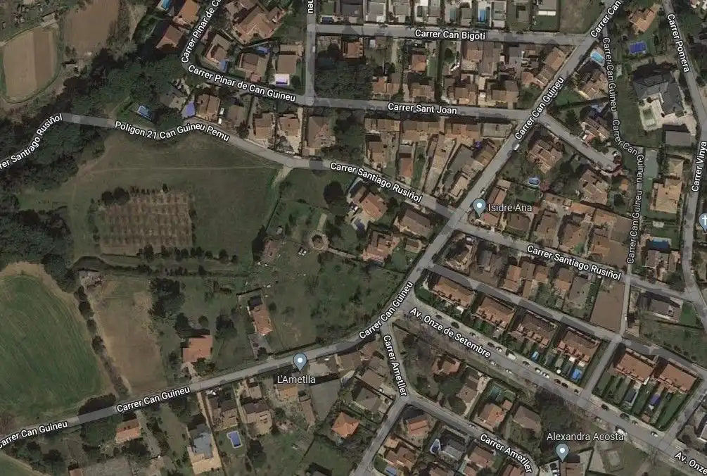 Terreny residencial en venda a Carrer Can Guineu