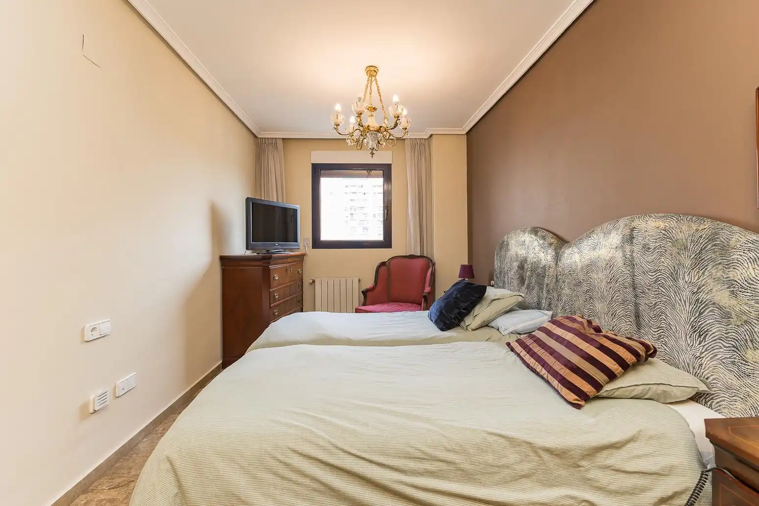 Habitación de Piso en venta en Valencia con Aire acondicionado y Calefacción