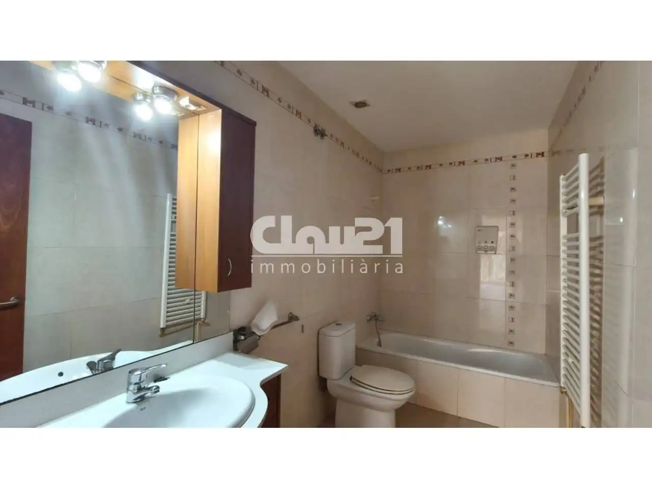 Habitación de Piso en venta en Avià con Calefacción, Terraza y Balcón