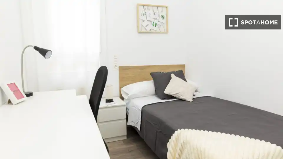 Room in Zaragoza, Zaragoza