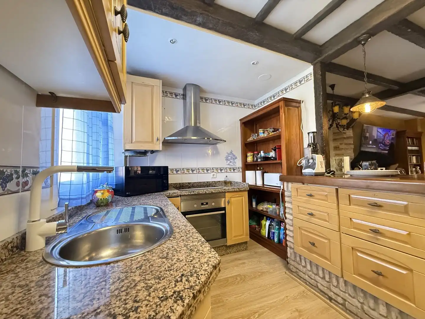 Cocina de Casa adosada en venta en Aljaraque con Aire acondicionado, Terraza y Piscina comunitaria