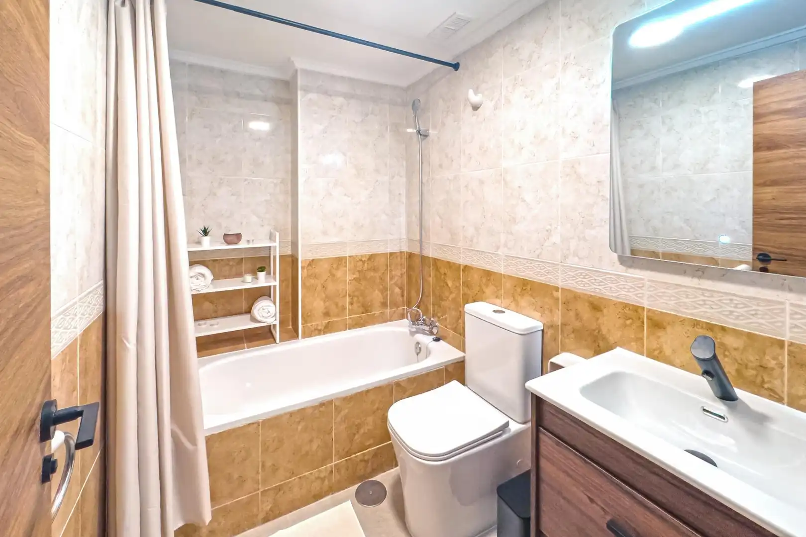 Apartment with terrace for sale in Calle C. Almudena 60, imagen 14