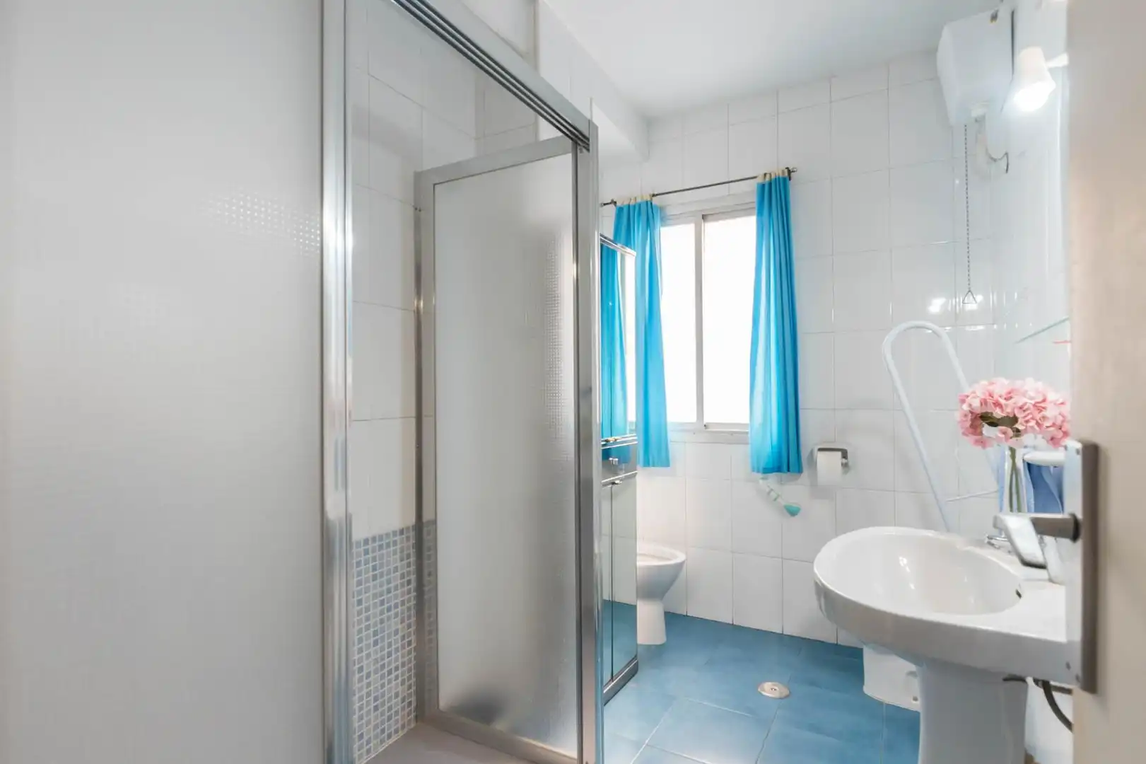 Badezimmer von Wohnung zur Miete in Murcia mit Klimaanlage, Terrasse und Abstellraum