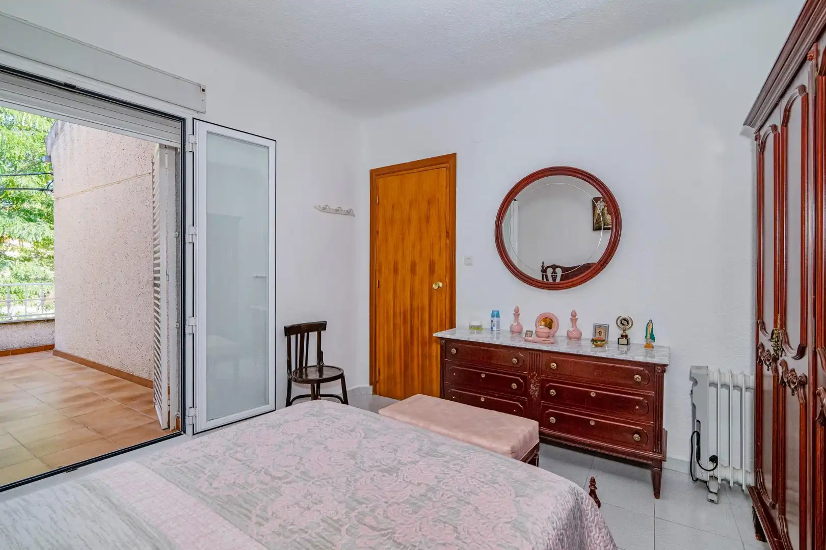 Bedroom of Houses for sale in Granada  with Terrace and Storage room