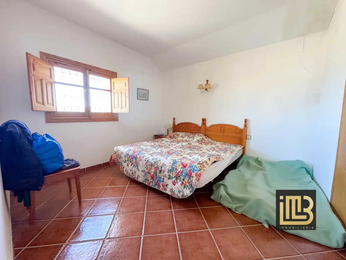 Habitación de Piso en venta en Cabra del Santo Cristo con Terraza y Amueblado