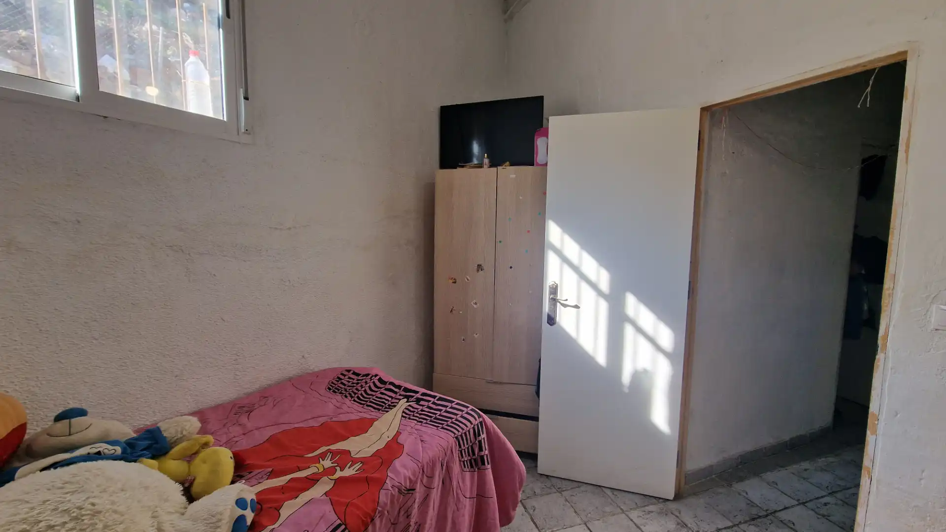Dormitori de Finca rústica en venda en Instinción amb Aire condicionat, Jardí privat i Traster
