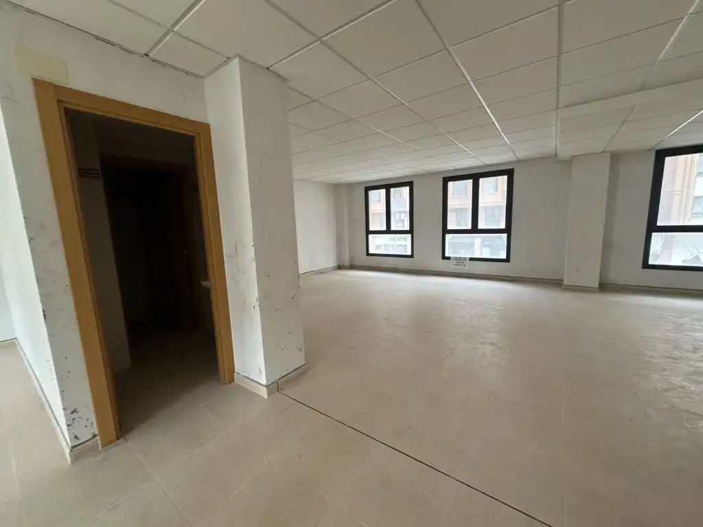 Oficina en venda en  Logroño