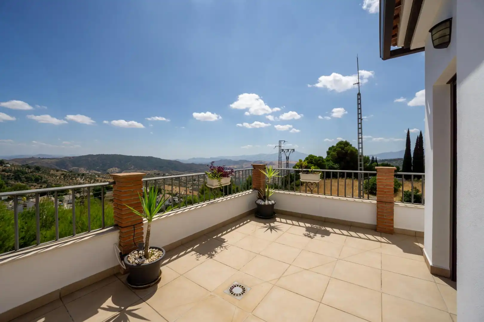 Terrassa de Casa o xalet en venda en Casarabonela amb Calefacció, Jardí privat i Terrassa