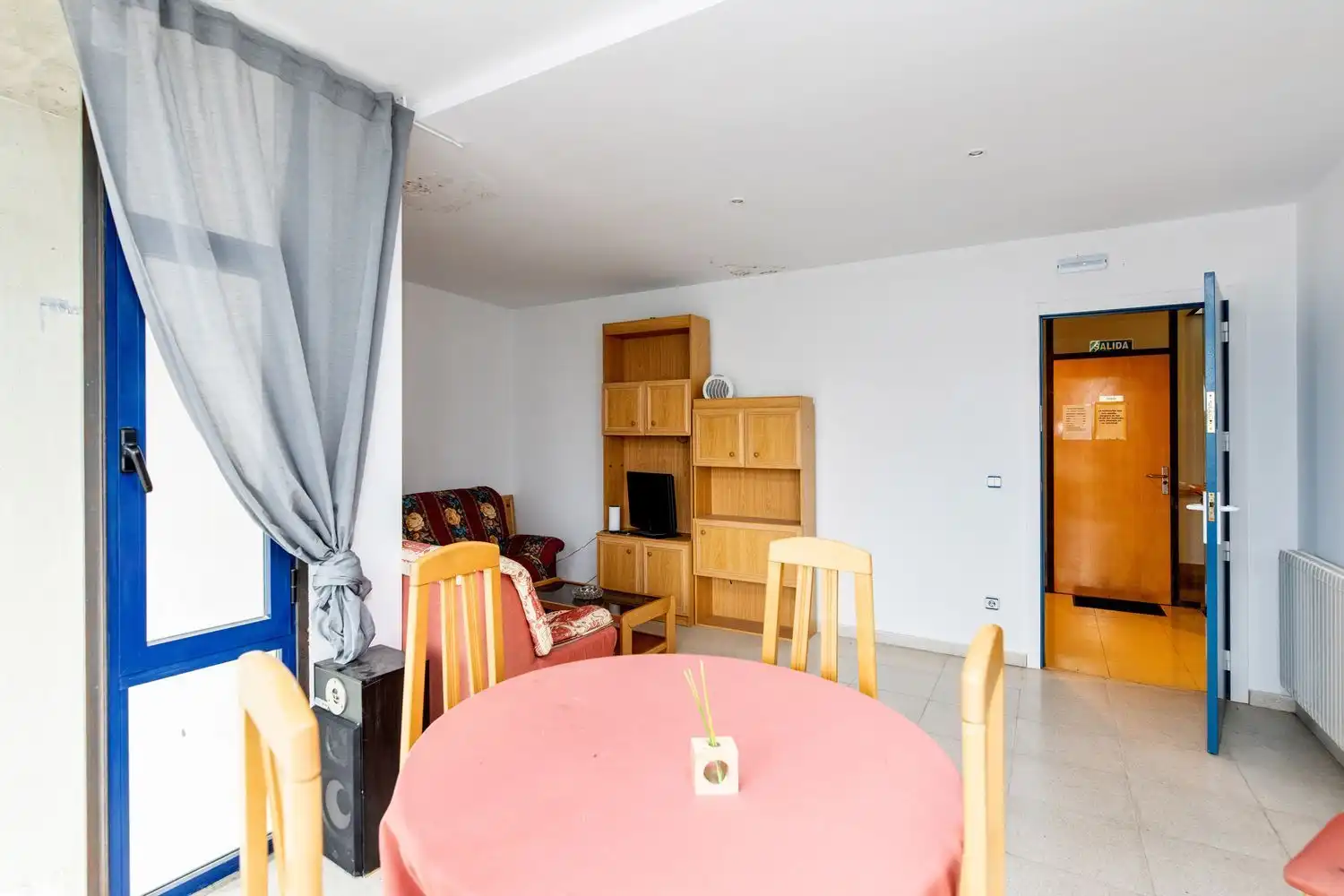 Sala de estar de Edificio en venta en Riocabado