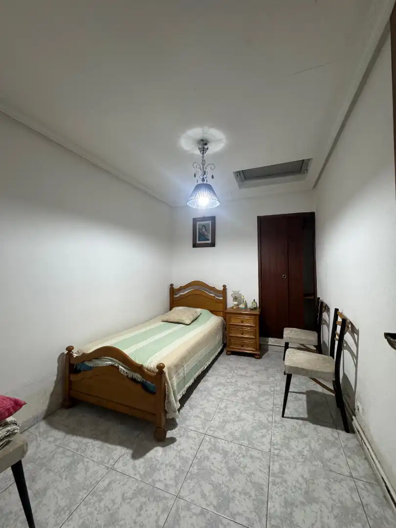 Habitación de Finca rústica en venta en Velliza con Calefacción, Trastero y Amueblado