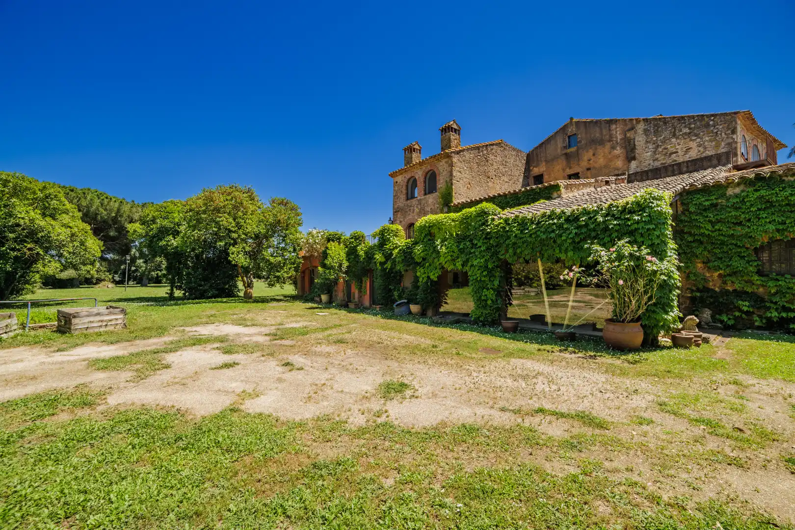 Exterior view of Country homes for sale in Parlavà  with Air Conditioner, Private garden and Terrace