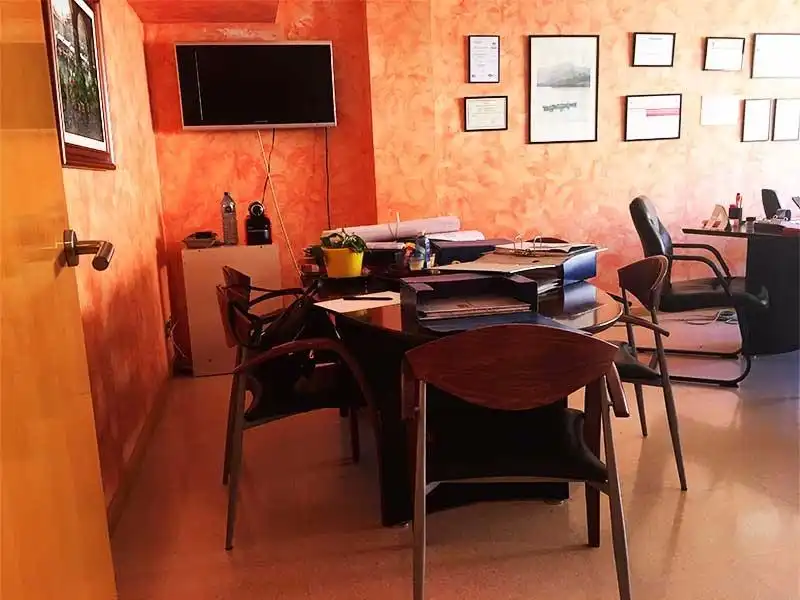 Büro zur Miete in Vilanova i la Geltrú mit Heizung und Abstellraum