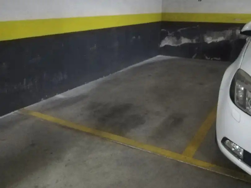 Parking of Garage for rent in Madrid