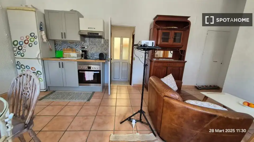 Cocina de Apartamento para compartir en Villanueva del Trabuco con Aire acondicionado, Terraza y Amueblado