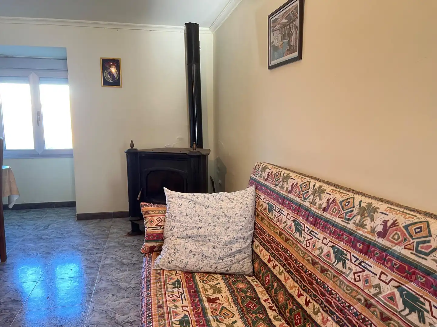 Sala d'estar de Finca rústica en venda en Castrelo do Val amb Jardí privat i Moblat