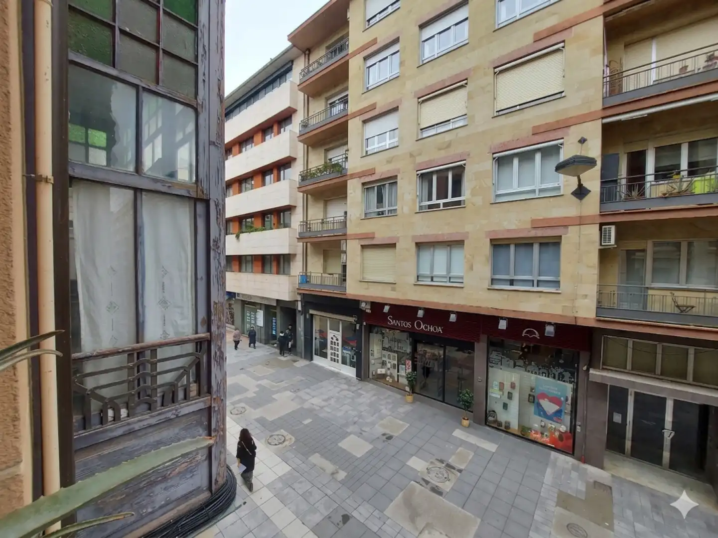 Außenansicht von Wohnung zum Verkauf in  Logroño mit Heizung und Parkett