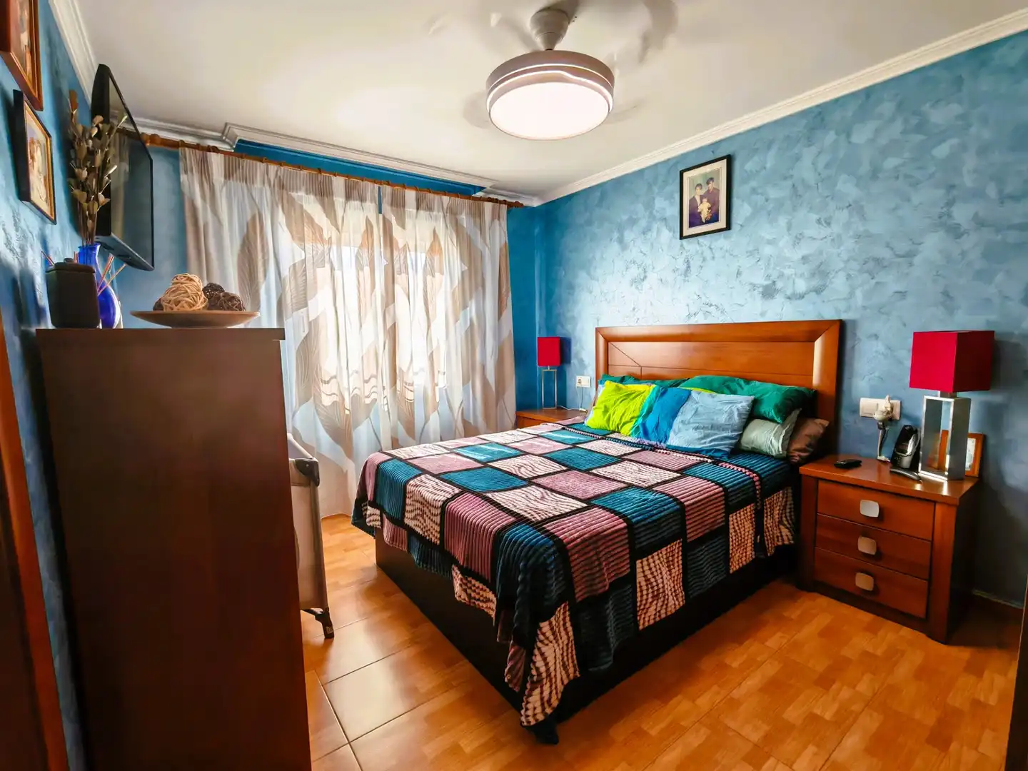 Habitación de Ático en venta en Orihuela con Aire acondicionado, Terraza y Trastero