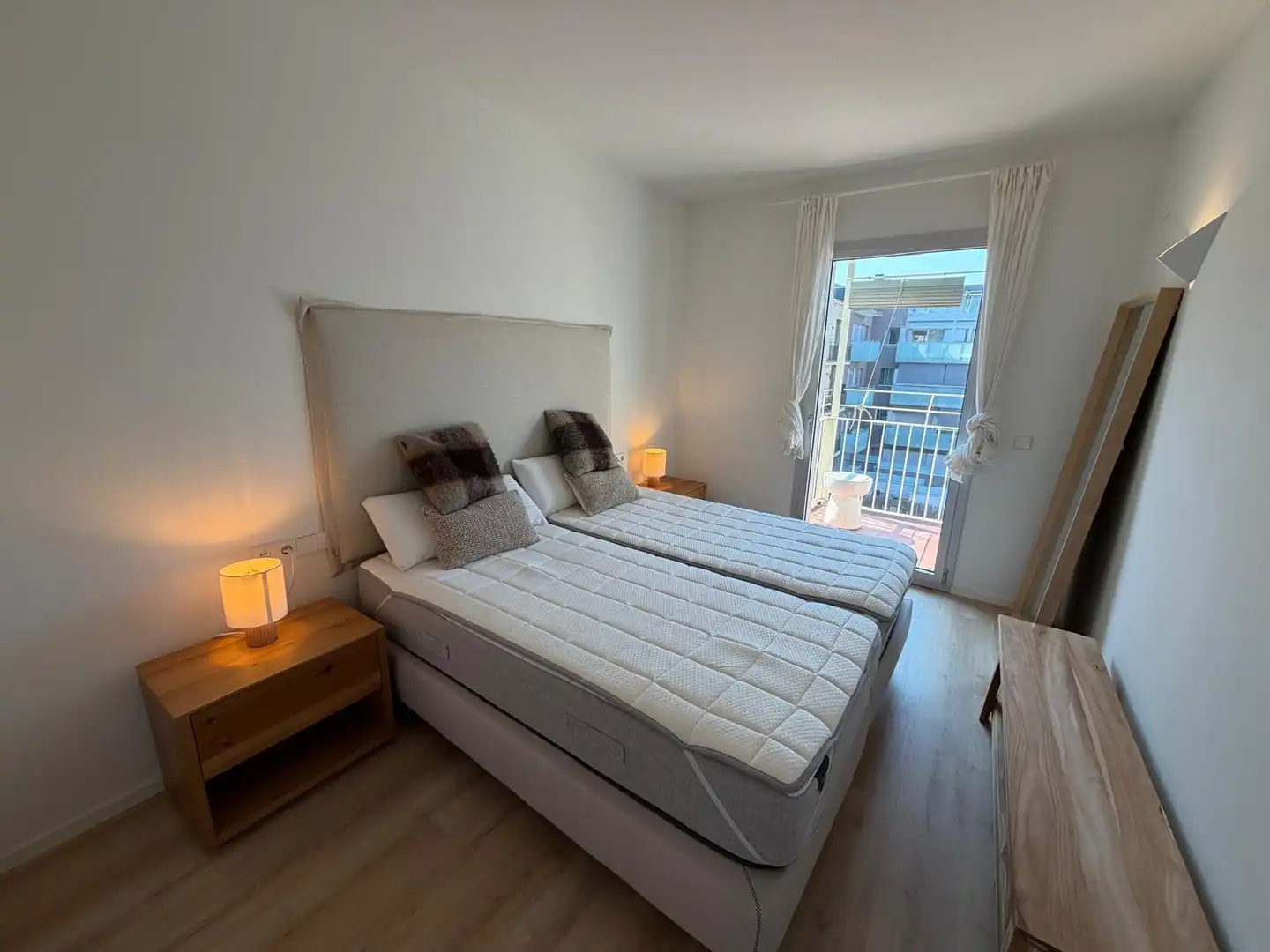 Habitación de Piso de alquiler en Girona con Aire acondicionado, Calefacción y Amueblado