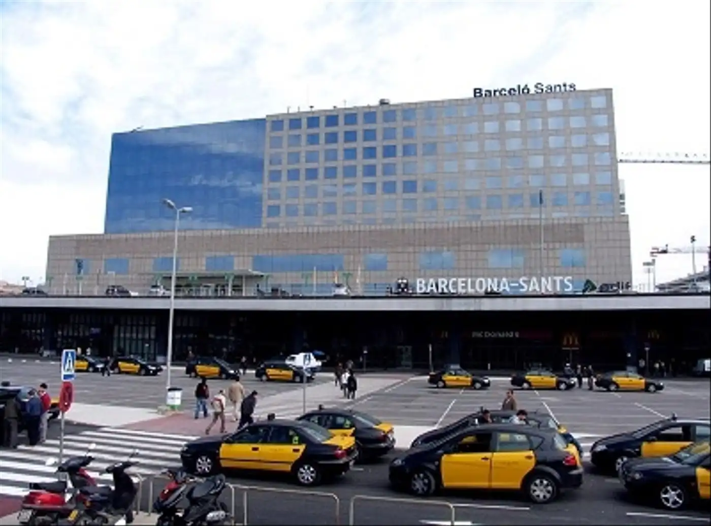 Vista exterior de Oficina en venda en Barcelona
