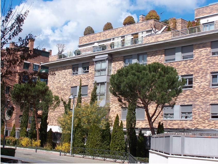 Exterior view of Attic to rent in  Madrid Capital  with Air Conditioner, Heating and Parquet flooring