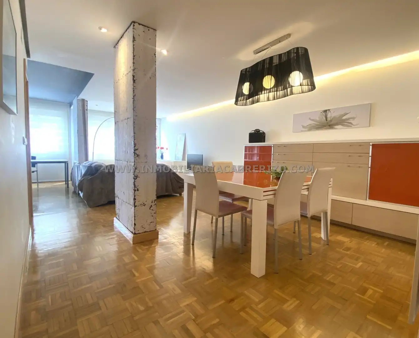 Sala de estar de Piso en venta en Barañáin / Barañain con Calefacción, Parquet y Horno