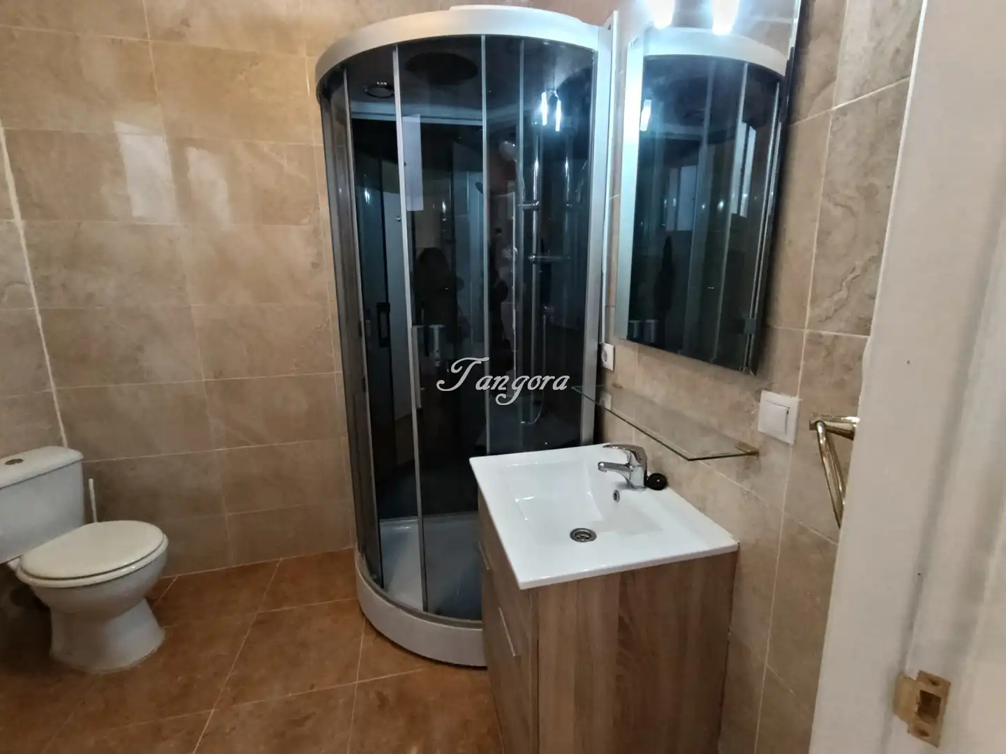 Baño de Piso de alquiler en Getxo  con Calefacción, Parquet y Horno