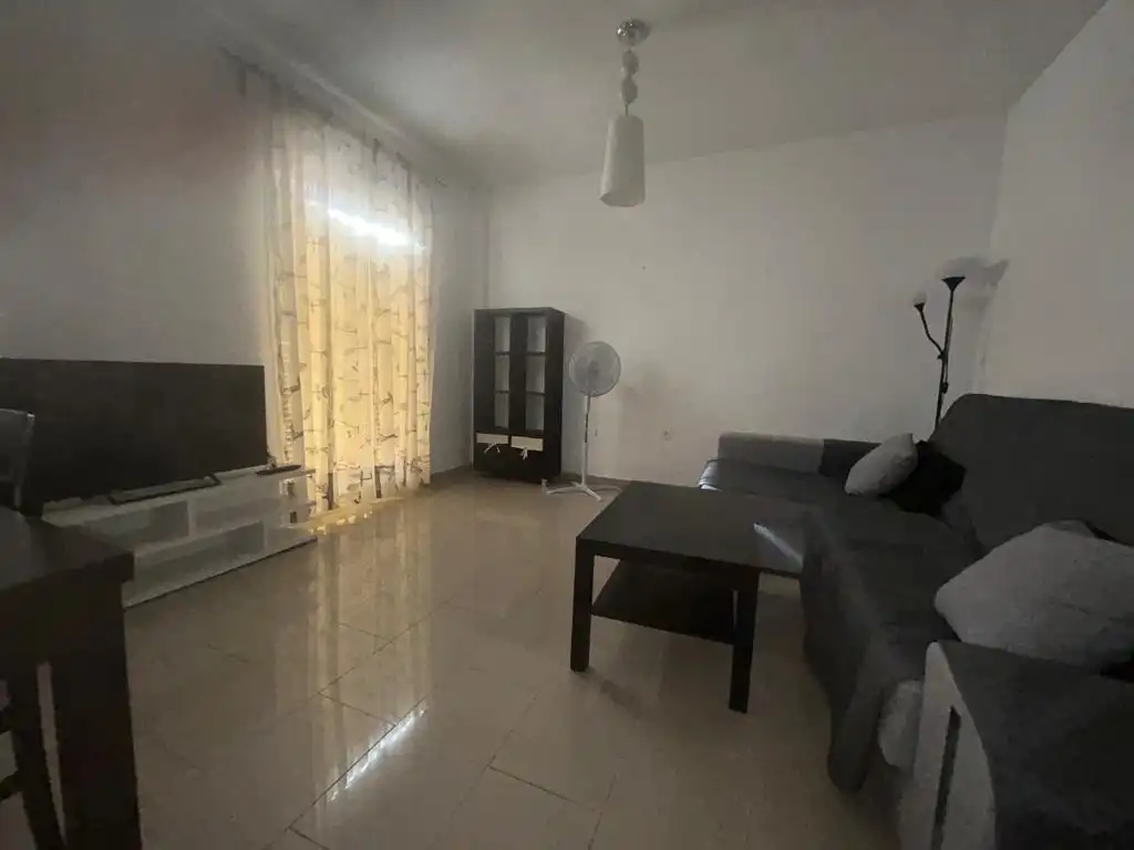 Sala d'estar de Apartament de lloguer en Villanueva de la Serena amb Aire condicionat, Traster i Moblat