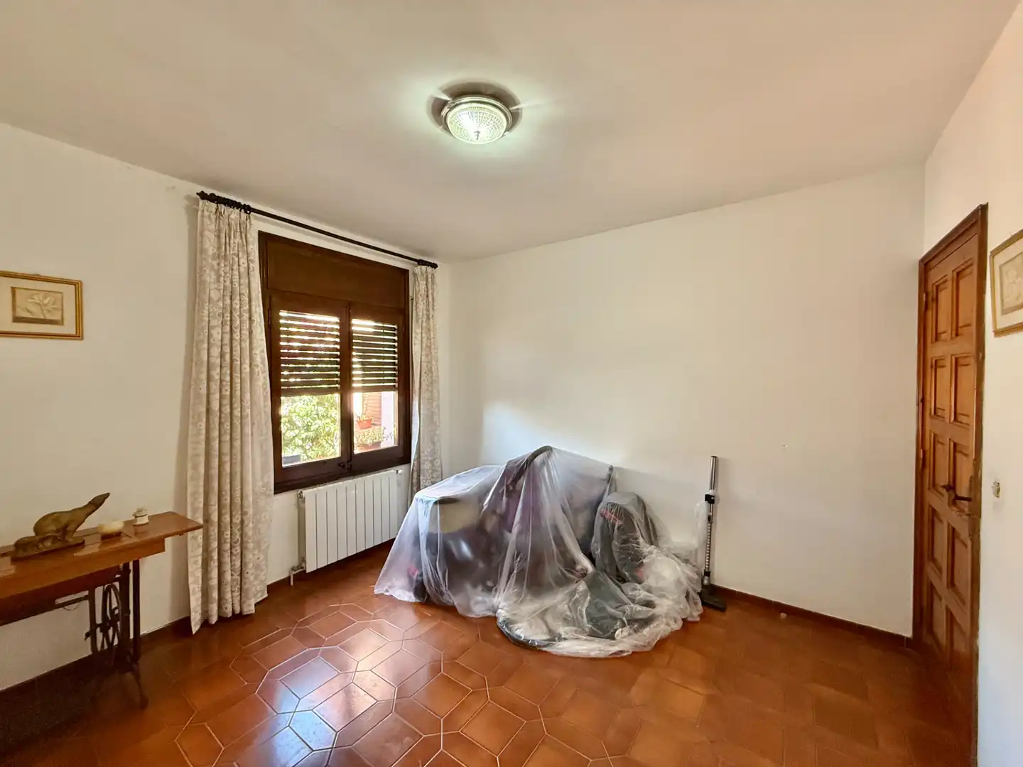 Casa con terraza en venta en Carrer de Guillem de Bonadona 14, imagen 19