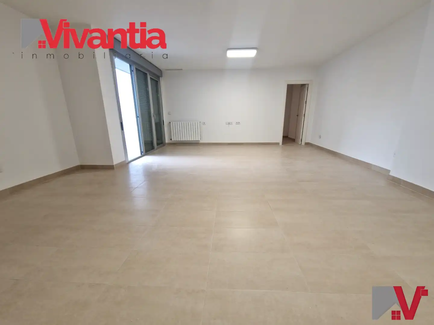 Piso con ascensor en venta en Avenida Juan Carlos I, imagen 3
