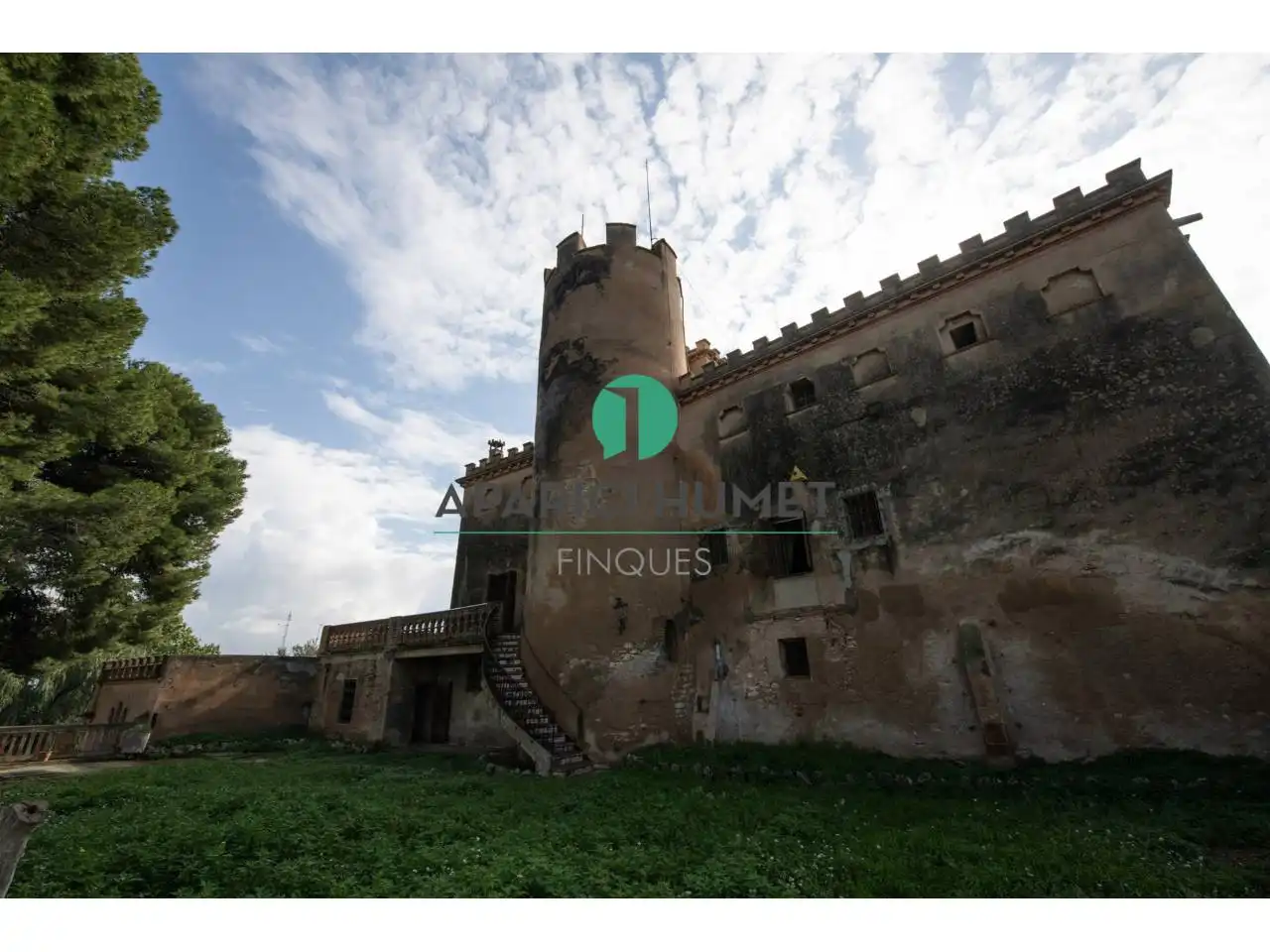 Vista exterior de Edificio en venta en Vilafranca del Penedès