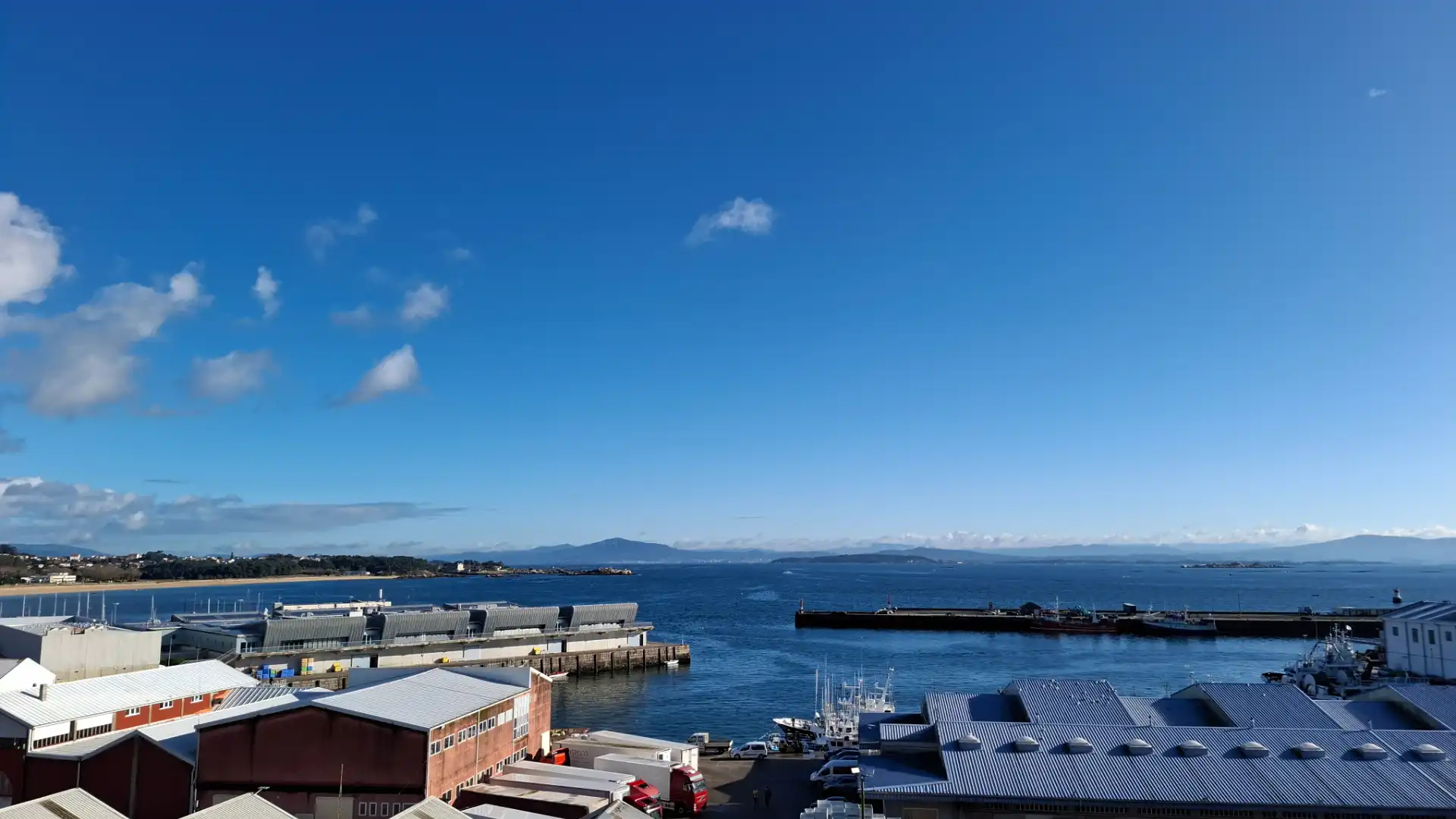 Exterior view of Attic for sale in Ribeira  with Heating, Parquet flooring and Terrace