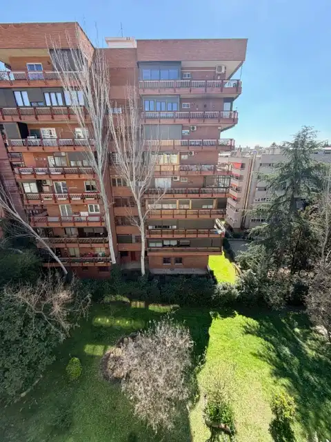 Vista exterior de Piso en venta en Madrid con Aire acondicionado, Calefacción y Parquet