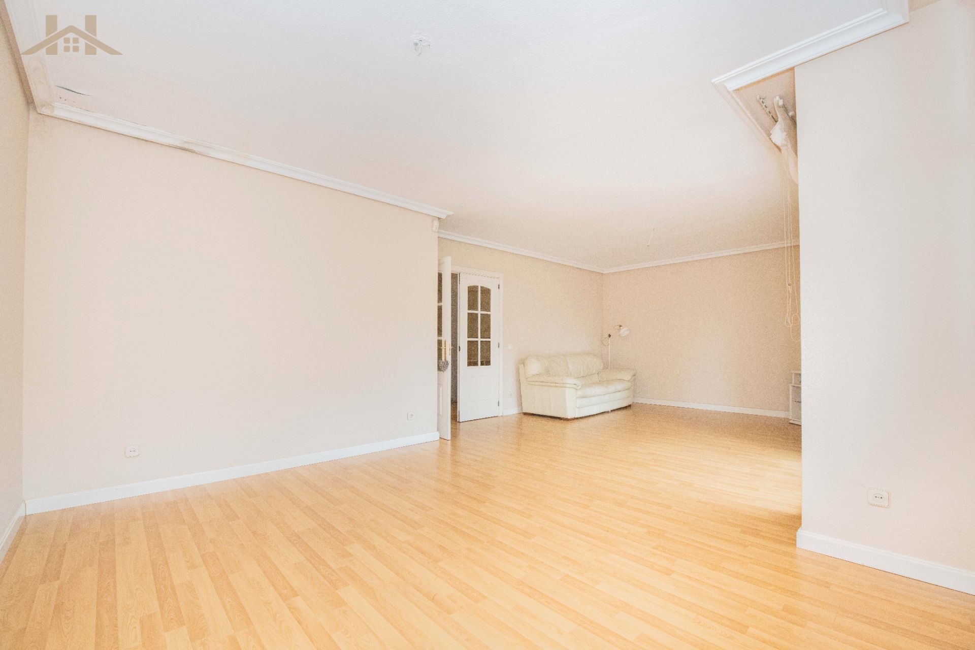 Sala d'estar de Casa adosada en venda en Villaviciosa de Odón amb Aire condicionat, Calefacció i Jardí privat