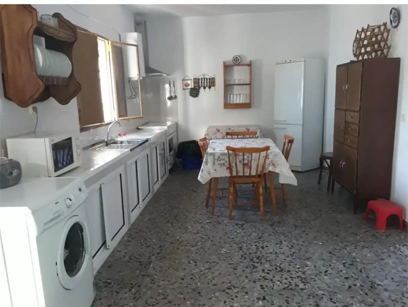 Cuina de Finca rústica en venda en Sayalonga amb Aire condicionat