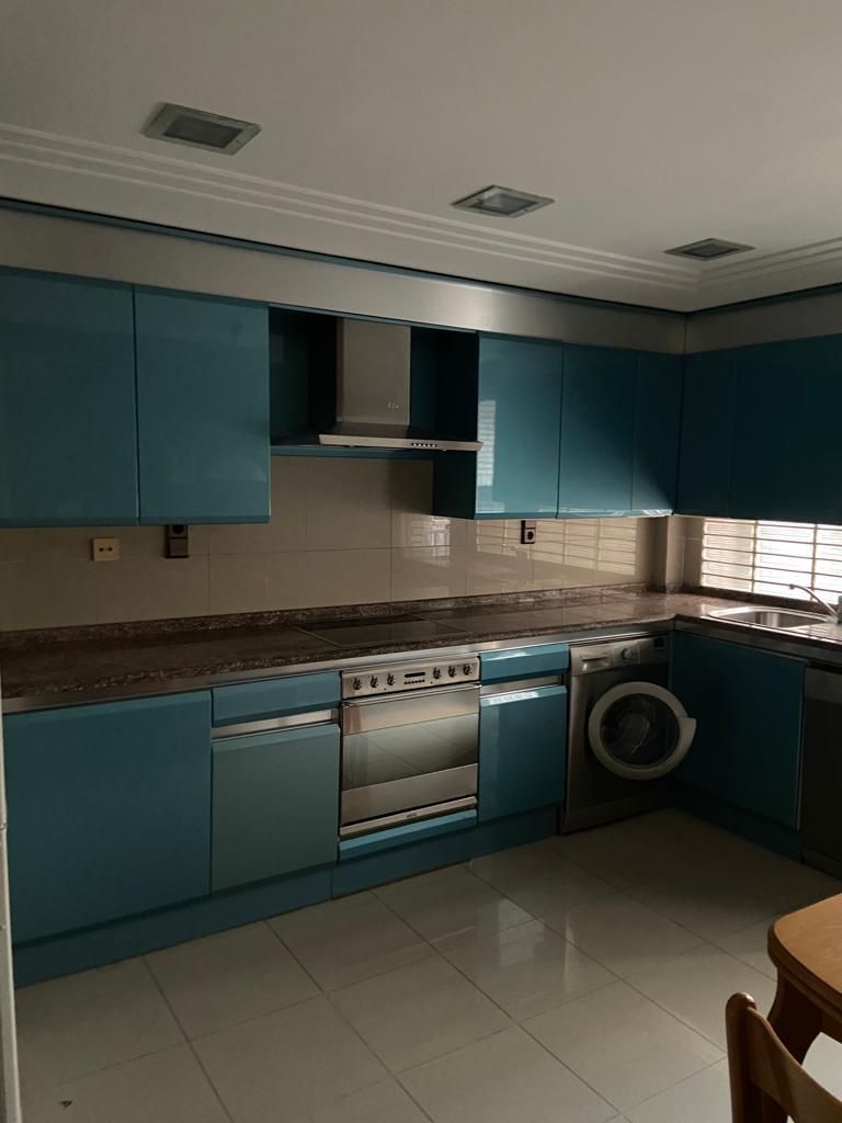 Kitchen of Flat to rent in  Zaragoza Capital  with Air Conditioner, Storage room and Oven