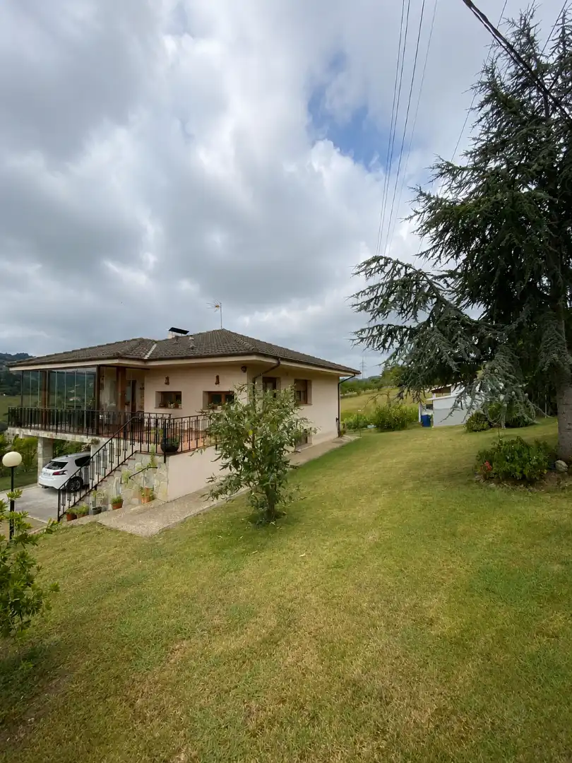 Vista exterior de Casa o chalet en venta en Gijón  con Calefacción, Jardín privado y Parquet